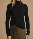Thumbnail for video: Linden Turtleneck