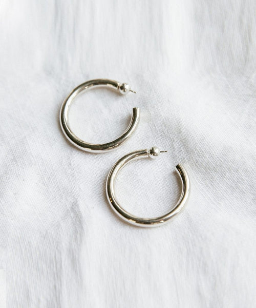 Medium Everyday Hoops
